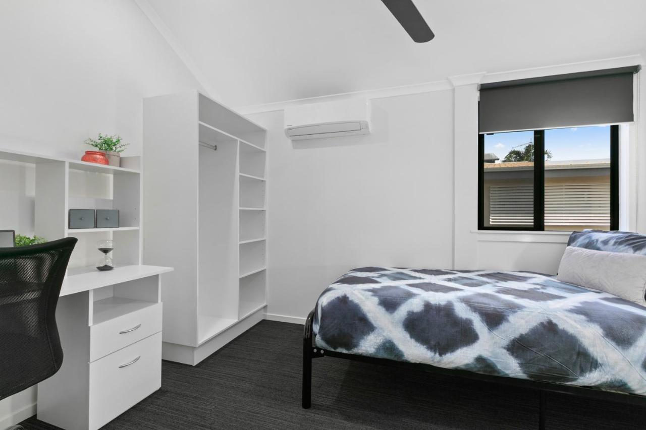 Хостел Mihaven Shared Living - Martyn St Кернс Екстер'єр фото