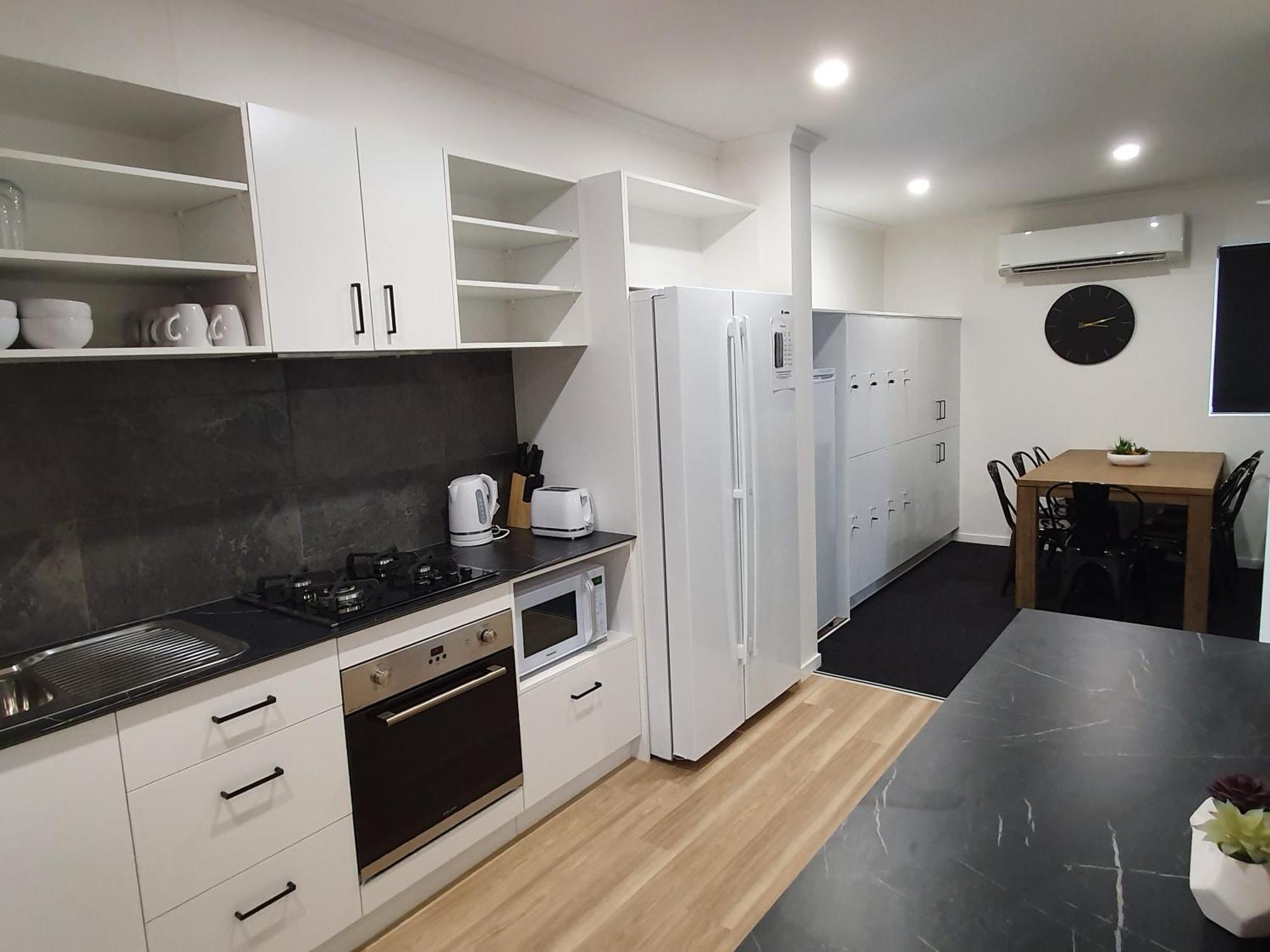 Хостел Mihaven Shared Living - Martyn St Кернс Екстер'єр фото